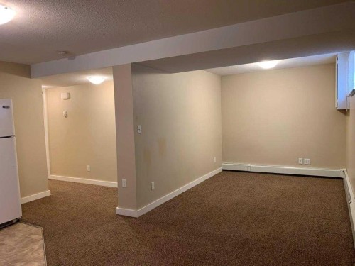 6014 56 Avenue, Red Deer, AB - Indoor Photo Showing Other Room