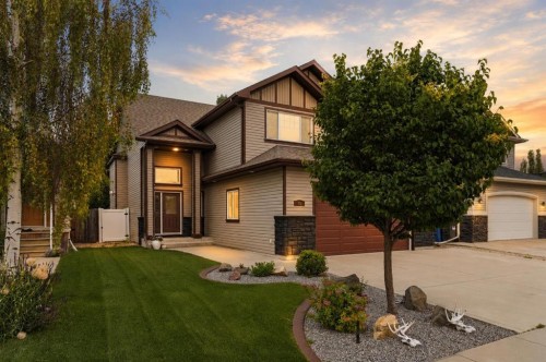 100 Vincent Close, Red Deer, AB - Outdoor