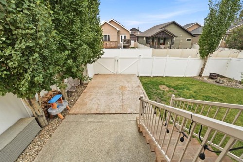 100 Vincent Close, Red Deer, AB - Outdoor