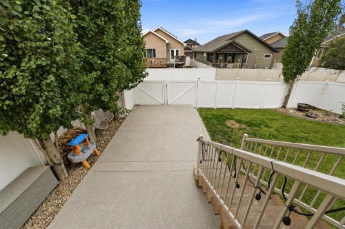 100 Vincent Close, Red Deer, AB - Outdoor