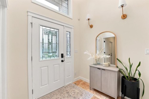 100 Vincent Close, Red Deer, AB - Indoor Photo Showing Other Room