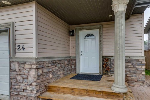 24 Mackenzie Crescent, Lacombe, AB - Outdoor With Exterior