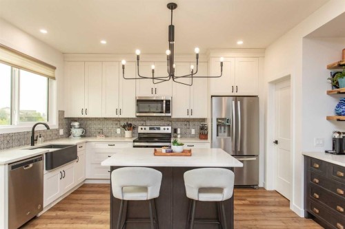 5925 Panorama Drive, Blackfalds, AB - Indoor Photo Showing Kitchen With Upgraded Kitchen