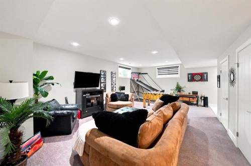 200 Vancouver Crescent, Red Deer, AB - Indoor