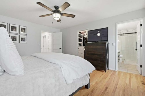 23 Dann Close, Red Deer, AB - Indoor Photo Showing Bedroom