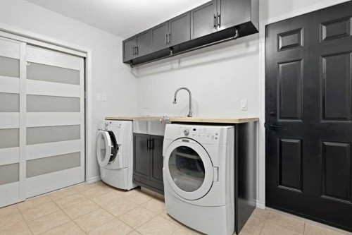 23 Dann Close, Red Deer, AB - Indoor Photo Showing Laundry Room