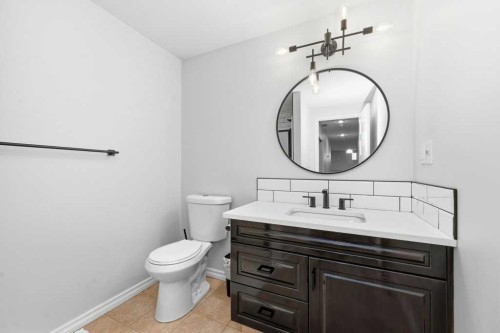 23 Dann Close, Red Deer, AB - Indoor Photo Showing Bathroom