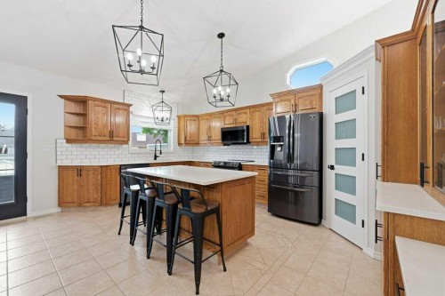 23 Dann Close, Red Deer, AB - Indoor Photo Showing Kitchen