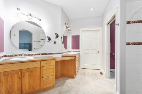 42 Langford Crescent, Red Deer, AB - Indoor Photo Showing Bathroom