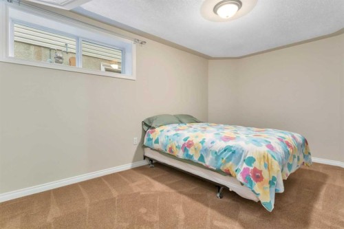 42 Langford Crescent, Red Deer, AB - Indoor Photo Showing Bedroom