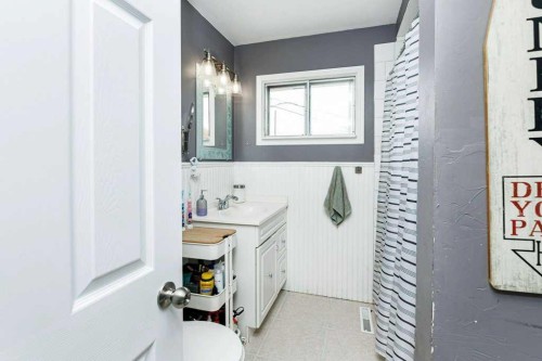 5209 Wilson Street, Blackfalds, AB - Indoor