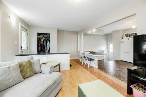 5209 Wilson Street, Blackfalds, AB - Indoor Photo Showing Living Room