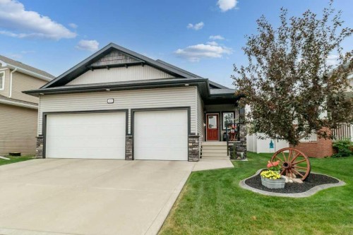 4112 45 Avenue  Sylvan Lake, AB T4S 0B9