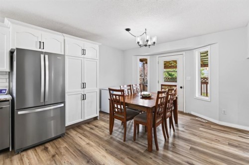 171 Douglas Avenue, Red Deer, AB - Indoor Photo Showing Dining Room