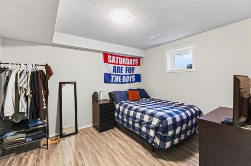 171 Douglas Avenue, Red Deer, AB - Indoor Photo Showing Bedroom