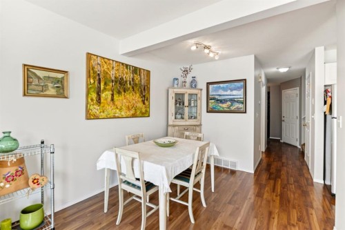 24-6300 Orr Drive, Red Deer, AB - Indoor Photo Showing Dining Room