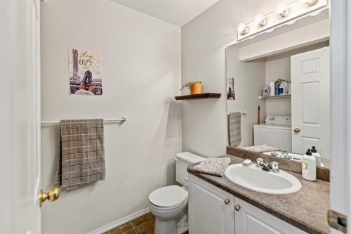 24-6300 Orr Drive, Red Deer, AB - Indoor Photo Showing Bathroom