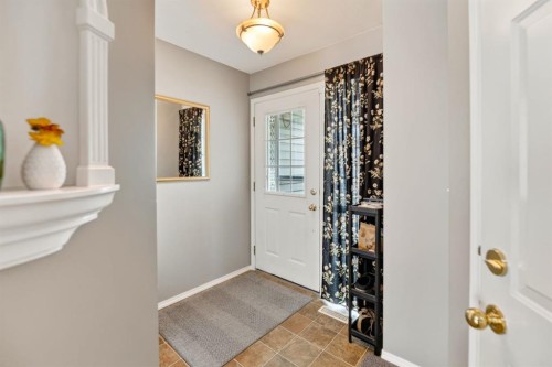 24-6300 Orr Drive, Red Deer, AB - Indoor Photo Showing Other Room