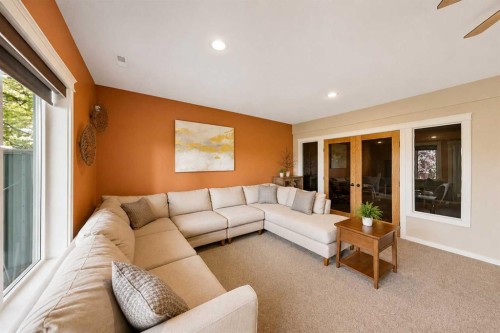 246 Addington Drive, Red Deer, AB - Indoor Photo Showing Living Room