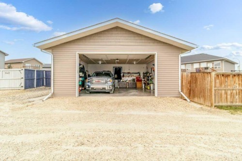 142 Ava Crescent, Blackfalds, AB 