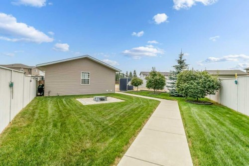 142 Ava Crescent, Blackfalds, AB 