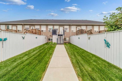 142 Ava Crescent, Blackfalds, AB 