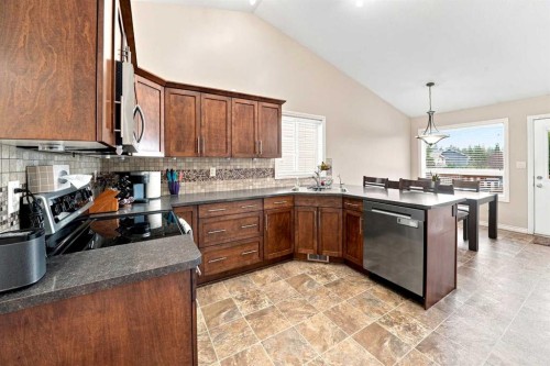 184 Timberstone Way, Red Deer, AB - Indoor Photo Showing Kitchen