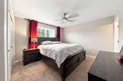 184 Timberstone Way, Red Deer, AB - Indoor Photo Showing Bedroom