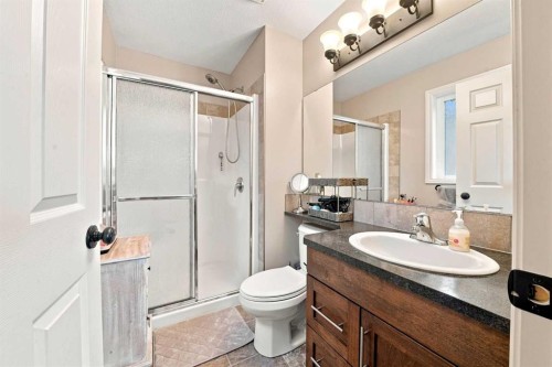 184 Timberstone Way, Red Deer, AB - Indoor Photo Showing Bathroom