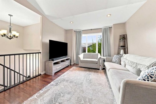 184 Timberstone Way, Red Deer, AB - Indoor Photo Showing Living Room