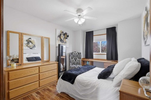 21 Leung Close, Red Deer, AB - Indoor Photo Showing Bedroom