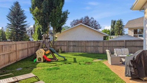 21 Leung Close, Red Deer, AB - Outdoor