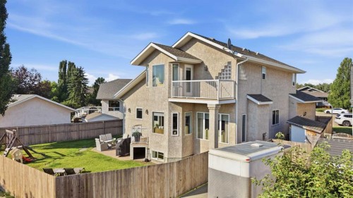 21 Leung Close, Red Deer, AB - Outdoor