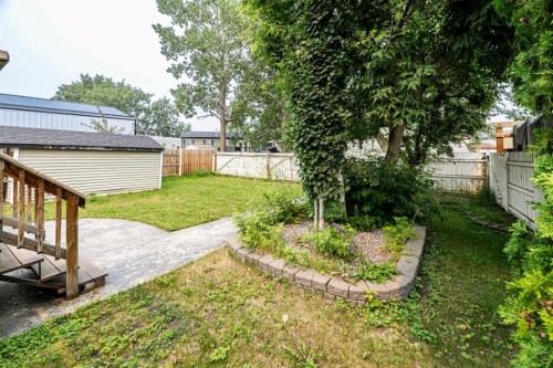 4618 55 Avenue, Lacombe, AB - Outdoor With Backyard