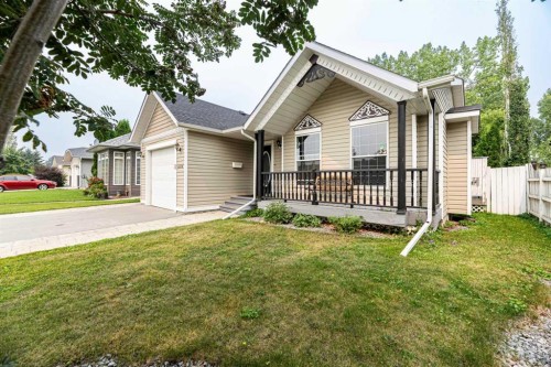 4618 55 Avenue, Lacombe, AB - Outdoor With Deck Patio Veranda