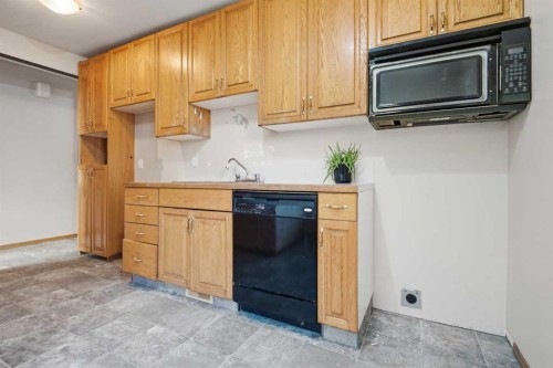 4625 48 Street, Red Deer, AB - Indoor Photo Showing Kitchen