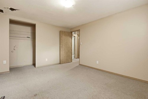 4625 48 Street, Red Deer, AB - Indoor Photo Showing Other Room