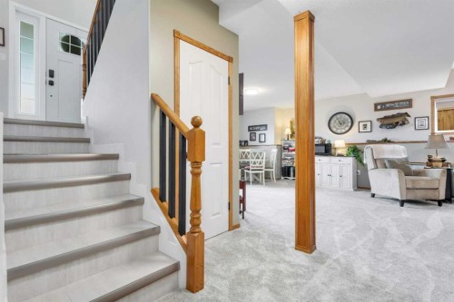8 Pritchard Close, Sylvan Lake, AB - Indoor Photo Showing Other Room