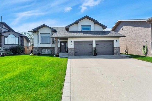 8 Pritchard Close, Sylvan Lake, AB - Outdoor With Facade