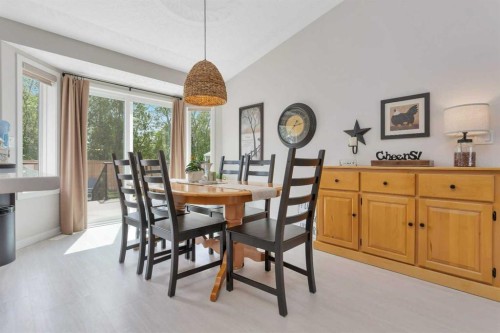 8 Pritchard Close, Sylvan Lake, AB - Indoor Photo Showing Dining Room
