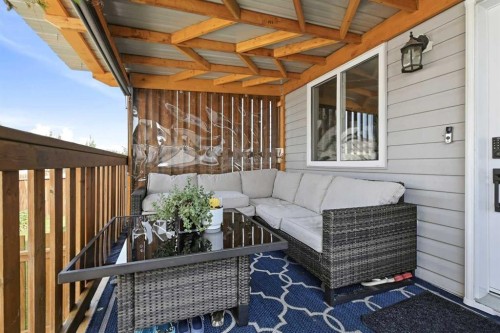 118 Oak Drive, Red Deer, AB - Outdoor With Deck Patio Veranda With Exterior