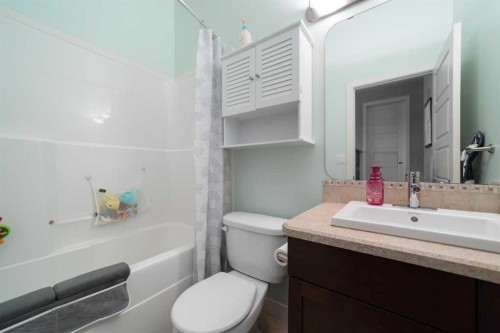 3706 76 Street, Camrose, AB - Indoor Photo Showing Bathroom