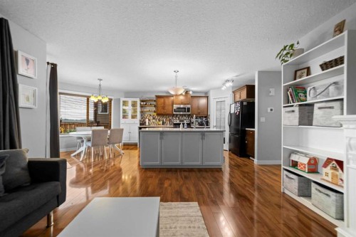 3706 76 Street, Camrose, AB - Indoor
