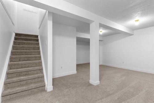 204 Northey Avenue, Red Deer, AB - Indoor Photo Showing Other Room