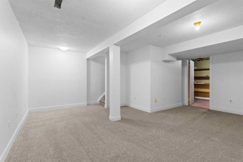204 Northey Avenue, Red Deer, AB - Indoor
