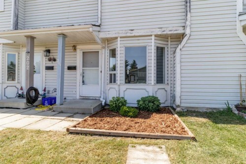 204 Northey Avenue, Red Deer, AB - Outdoor
