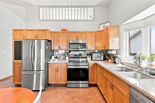 206 Davison Drive, Red Deer, AB - Indoor Photo Showing Kitchen With Double Sink