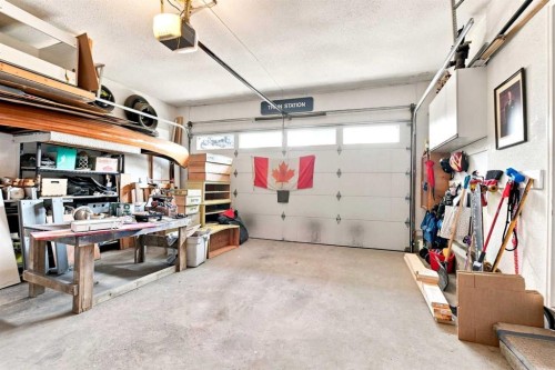 206 Davison Drive, Red Deer, AB - Indoor Photo Showing Garage