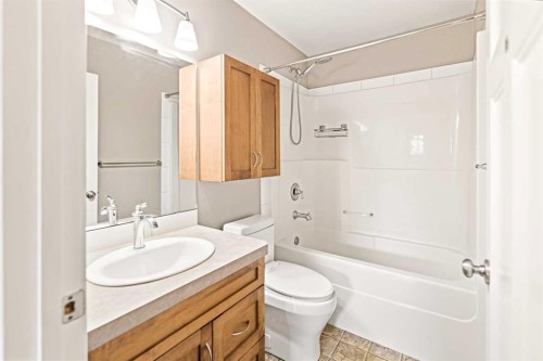 50 Trimble Close, Red Deer, AB - Indoor Photo Showing Bathroom