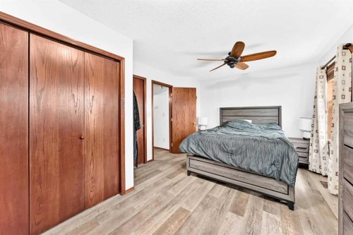 13 Westglen Boulevard, Blackfalds, AB - Indoor Photo Showing Bedroom